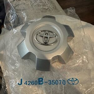 Toyota Silver Wheel Center Cap
